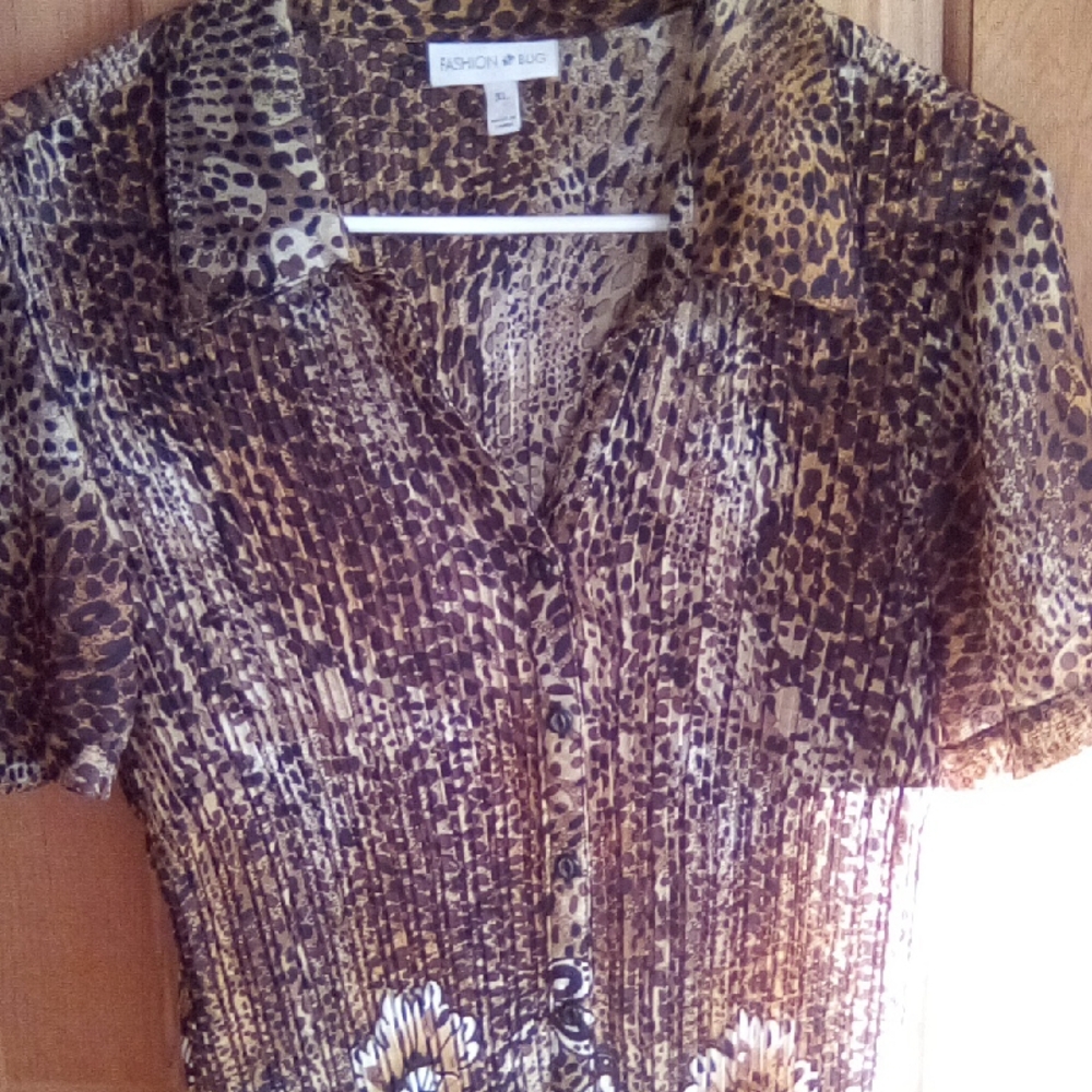 Vintage Fashion Bug Brown and Tan Animal Print Short Sleeve Blouse